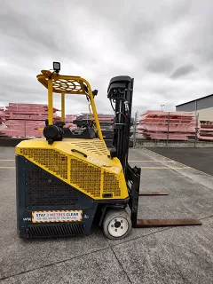 Used equipment: Combilift CB3000