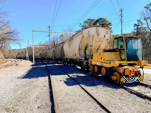 Trackmobile Railcar Movers | New Equipment | Adaptalift NZ