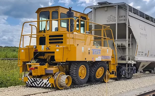 Trackmobile Railcar Movers | New Equipment | Adaptalift NZ